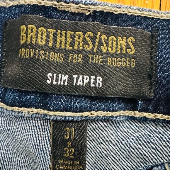 Brother Slim Blue Jeans with Distressed Look - Picture 5 of 5